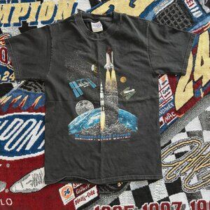 Vintage 1995 Kennedy Space Center Rocket Ships Shirt Size S Mens